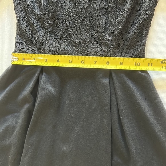 Francesca’s Black and Lace Dress in size XS - Picture 7 of 11